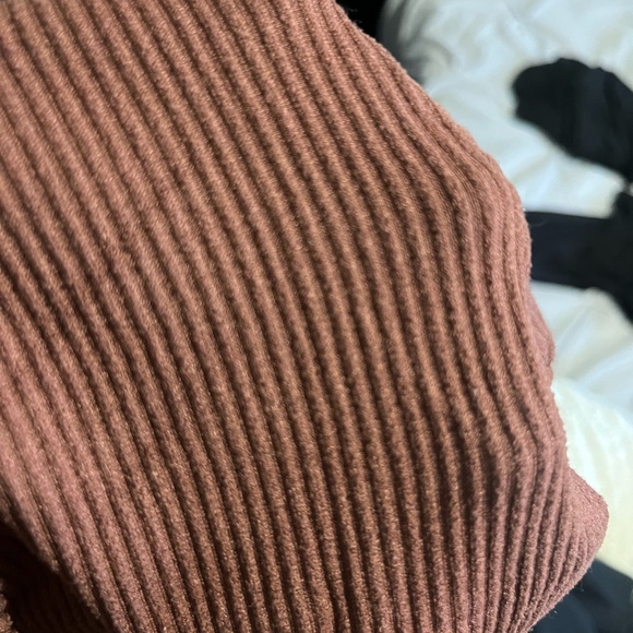 Chocolate Ribbed Tee - Picture 4 of 4